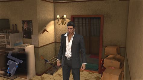 Mods at Yakuza Kiwami Nexus .
